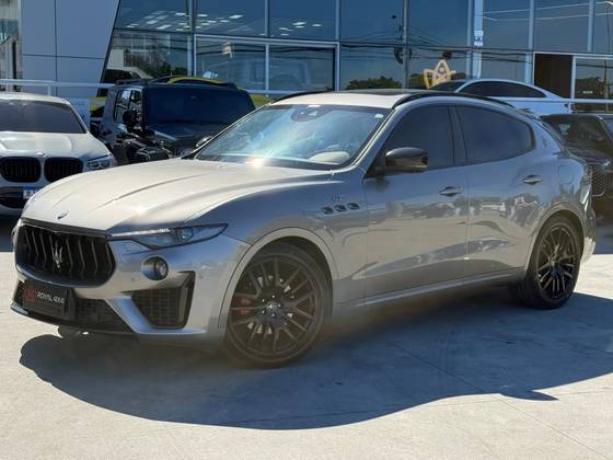 MASERATI LEVANTE 2.0 TURBO HYBRID GT AUTOMÁTICO MASERATI LEVANTE 2.0 TURBO HYBRID GT AUTOMÁTICO